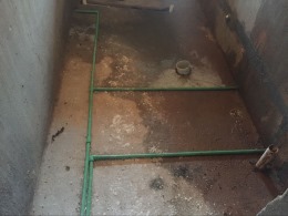 九里香溪别墅地下室